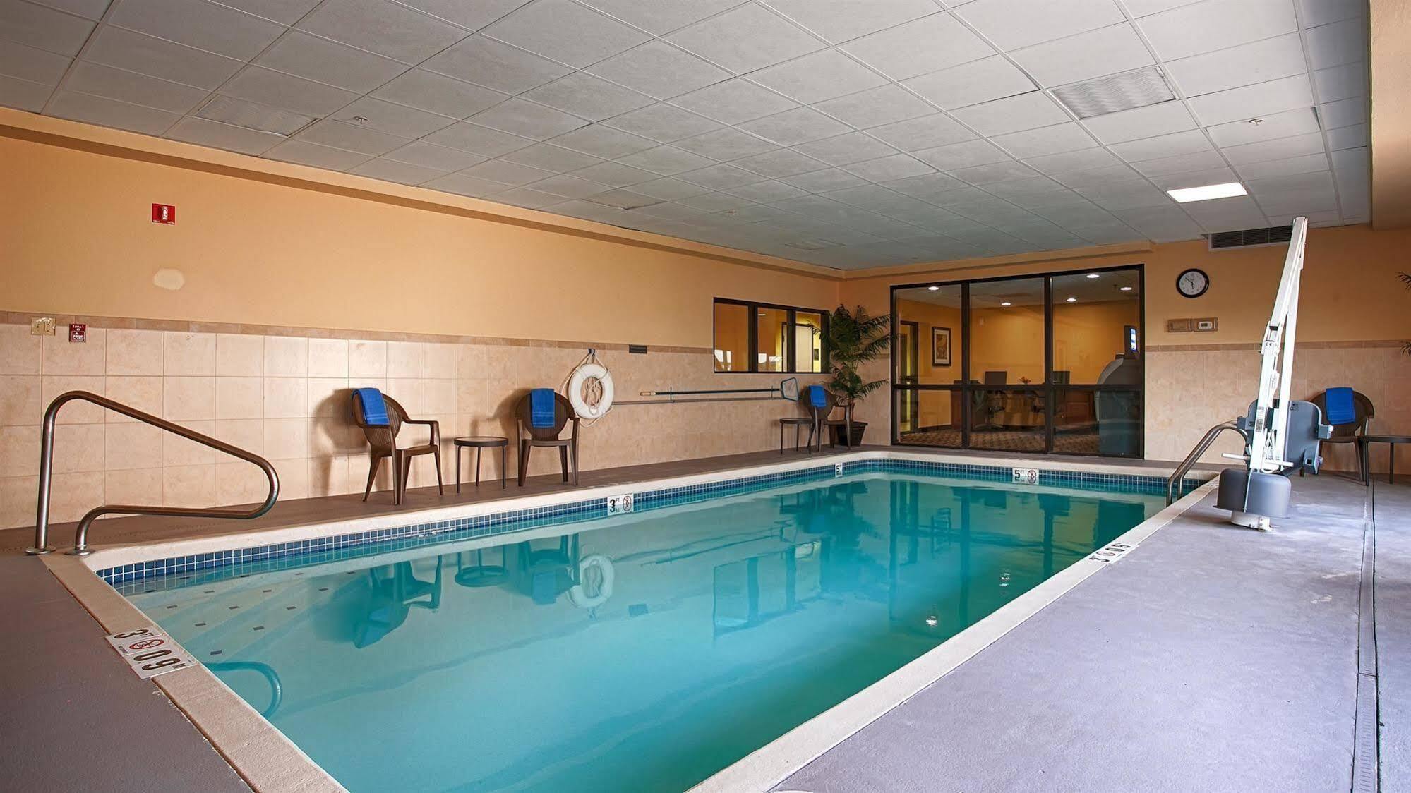 Best Western Plus Kansas City Airport - Kci East Exterior foto